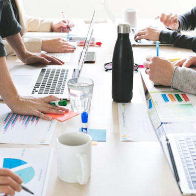 HEALTH & SAFETY MANAGEMENT SYSTEMS / photo by burst